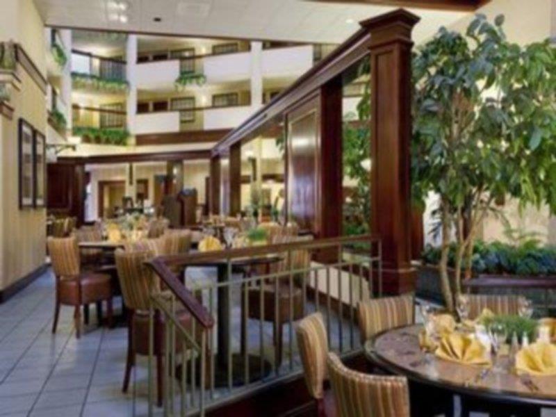 Sonesta Suites Dallas Park Central Restaurant bilde